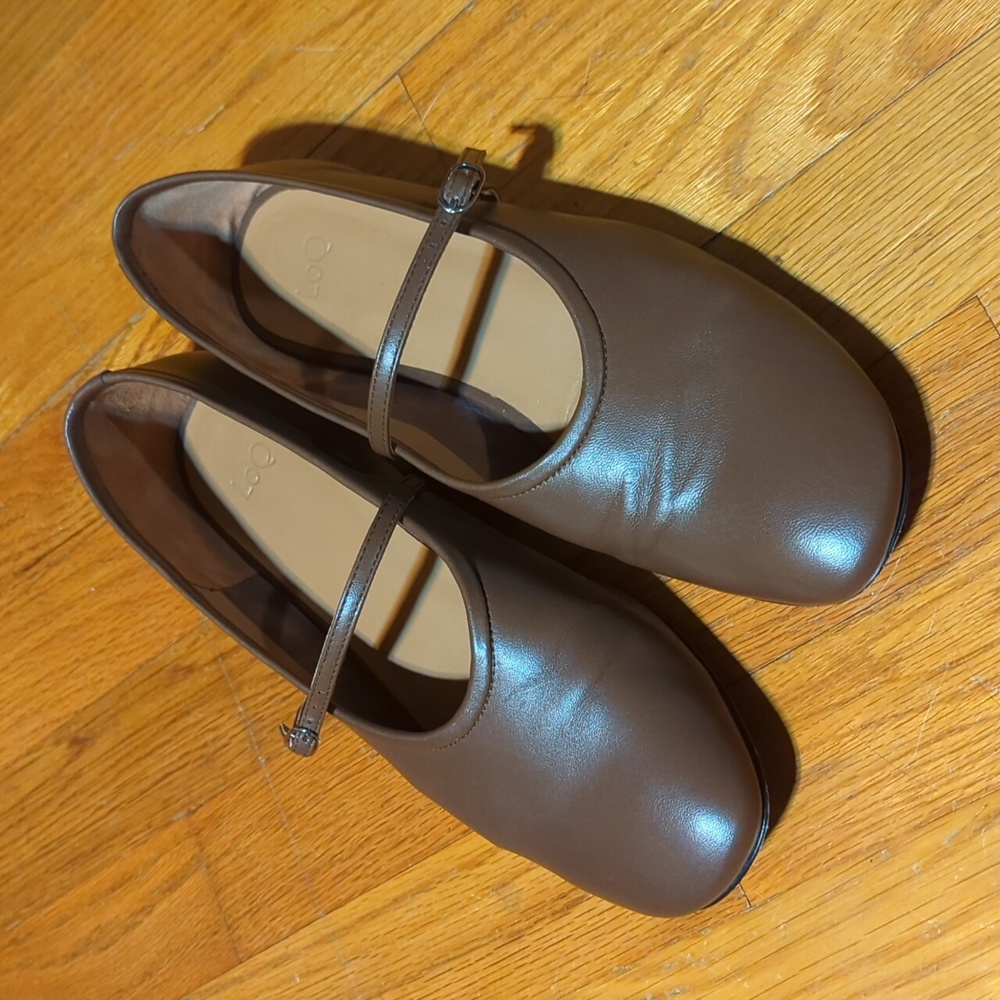 LOQ Brown Leather Flats 9